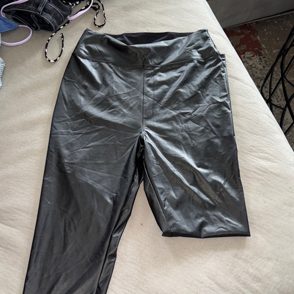Women's Black Skinny Pants